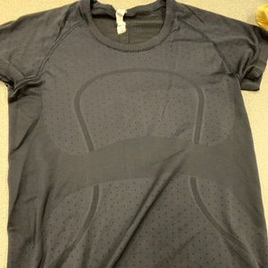 Lululemon swiftly tech purple/black 10